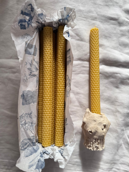 Duo bougies en cire d’abeille & bougeoir Gia 04