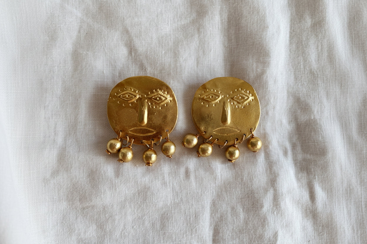Détail boucles golden fancy dudes – finition dorée artisanale